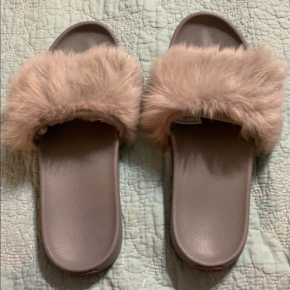 Ugg Furry Slides